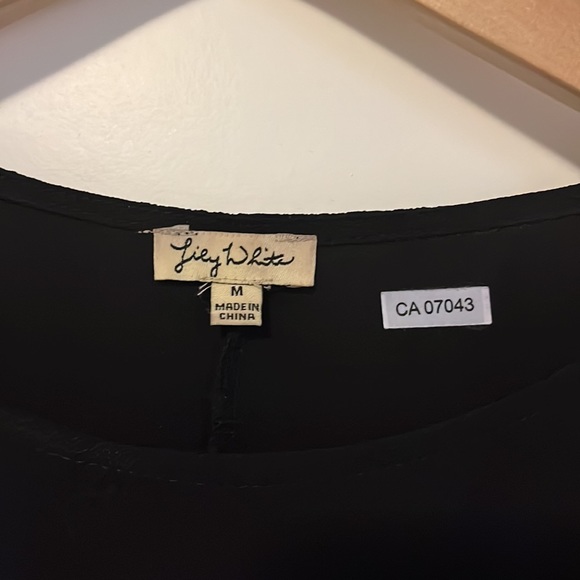 Black blouse - Picture 2 of 3